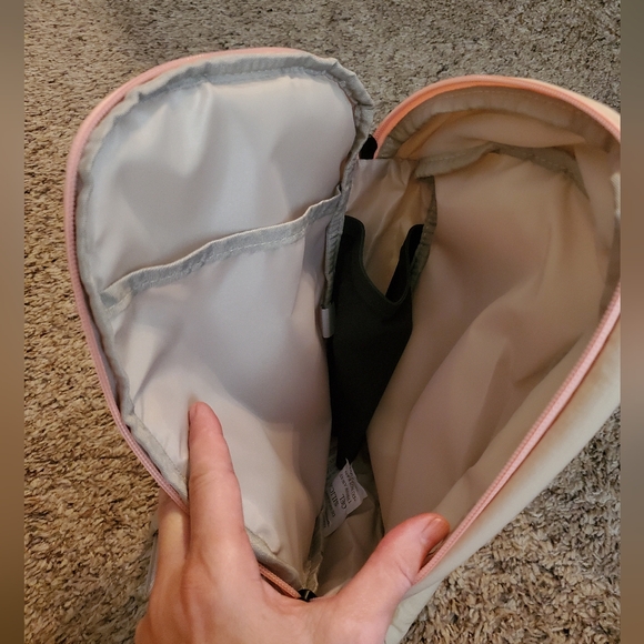 NWOT Zyia crossbody - Picture 2 of 4